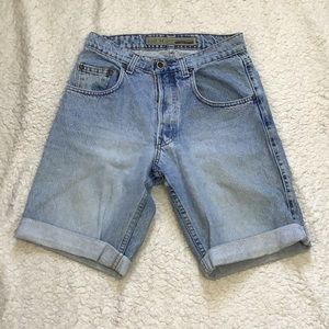 Vtg. 80’s 🦋 Levi’s High Waisted Silver Tab